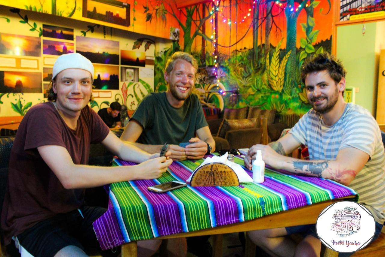 Tikal Backpackers Hostel Flores Esterno foto